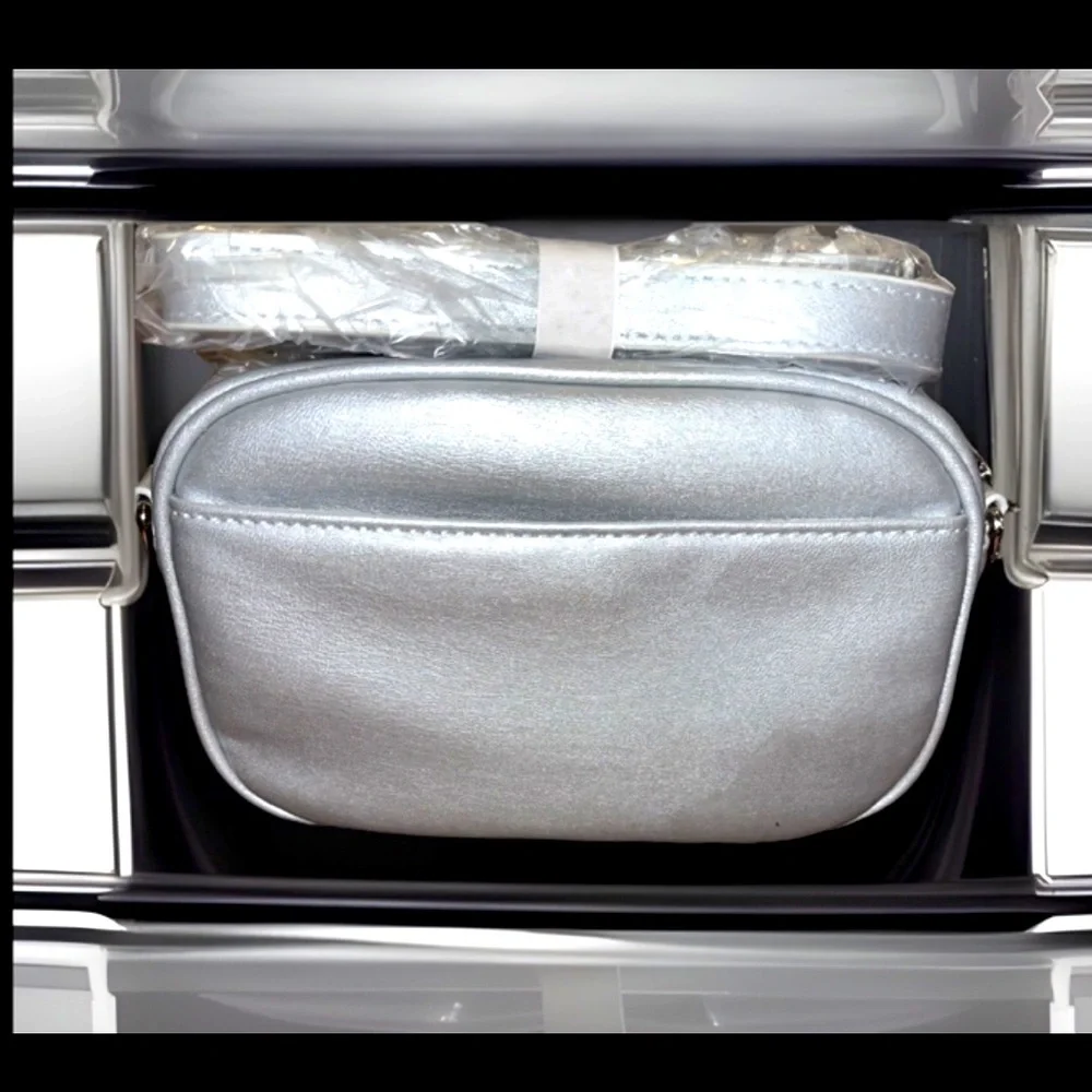 Badgley Mischka Quilted Camera Bag W/Slip Pocket On The Back Metallic Gray NWT